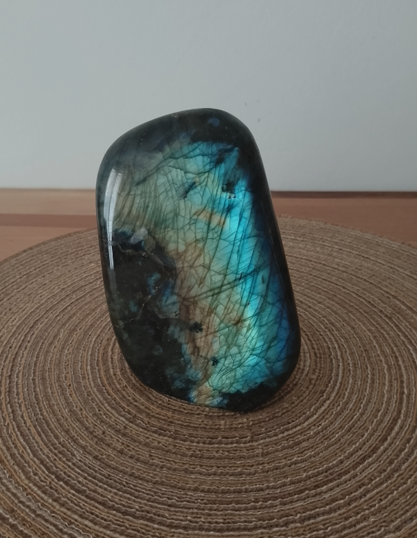 Labradorite polie